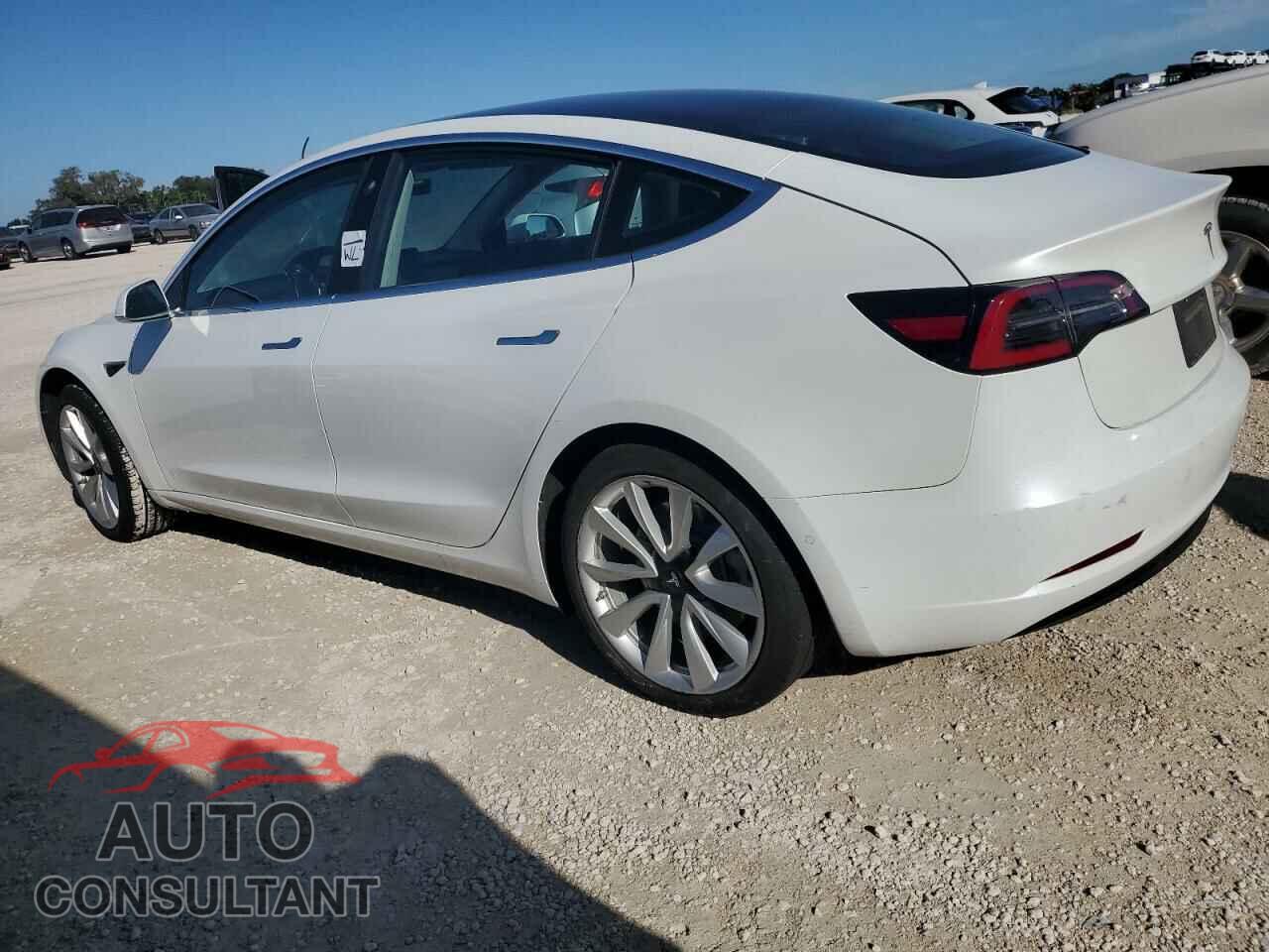 TESLA MODEL 3 2018 - 5YJ3E1EA4JF032233