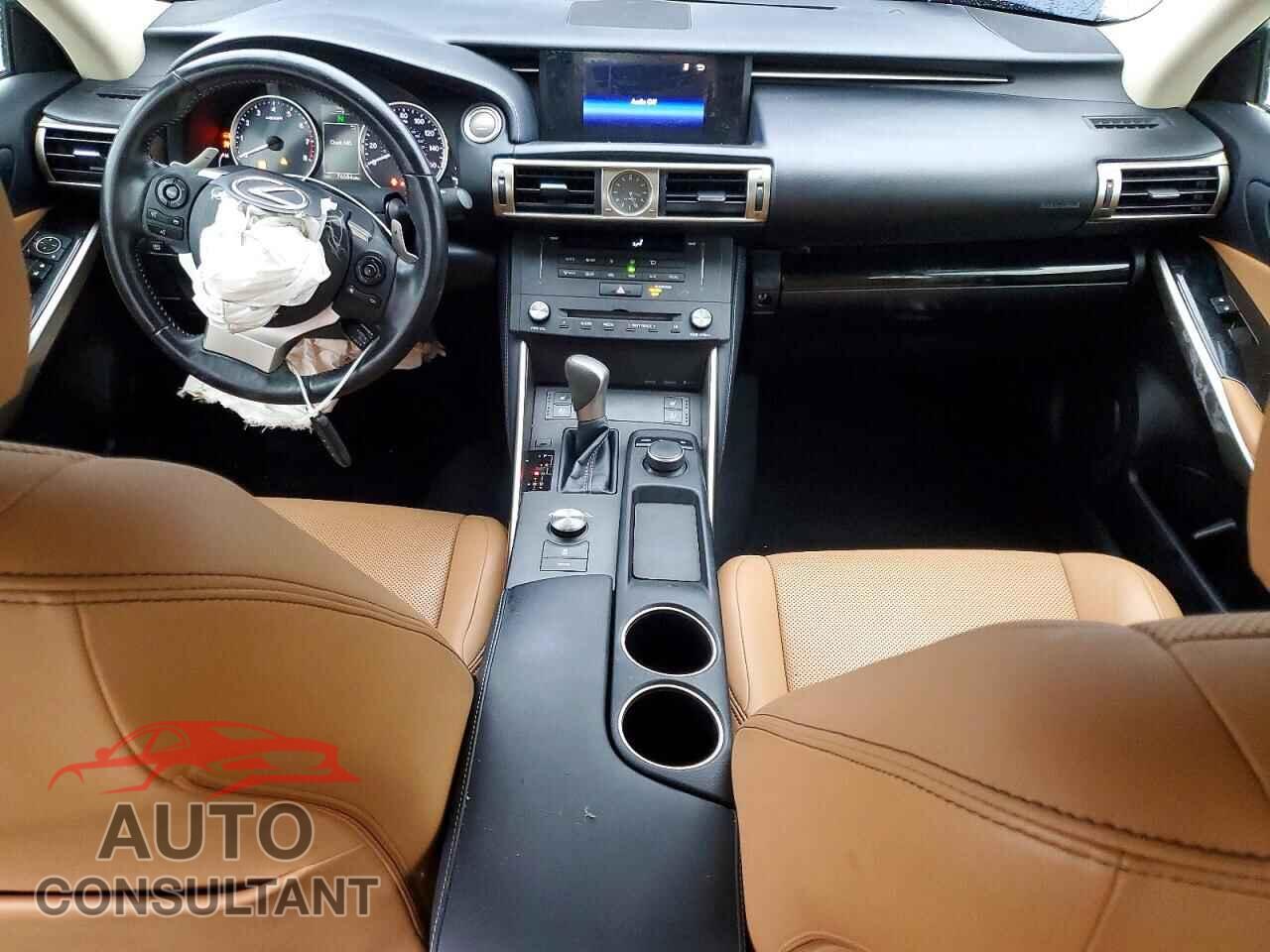 LEXUS IS 2015 - JTHCF1D23F5028155