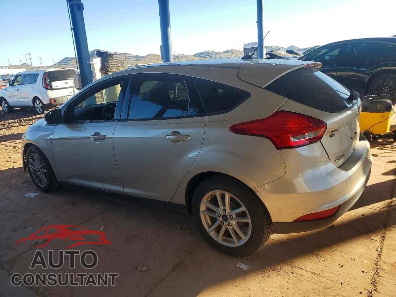 FORD FOCUS 2017 - 1FADP3K24HL284973