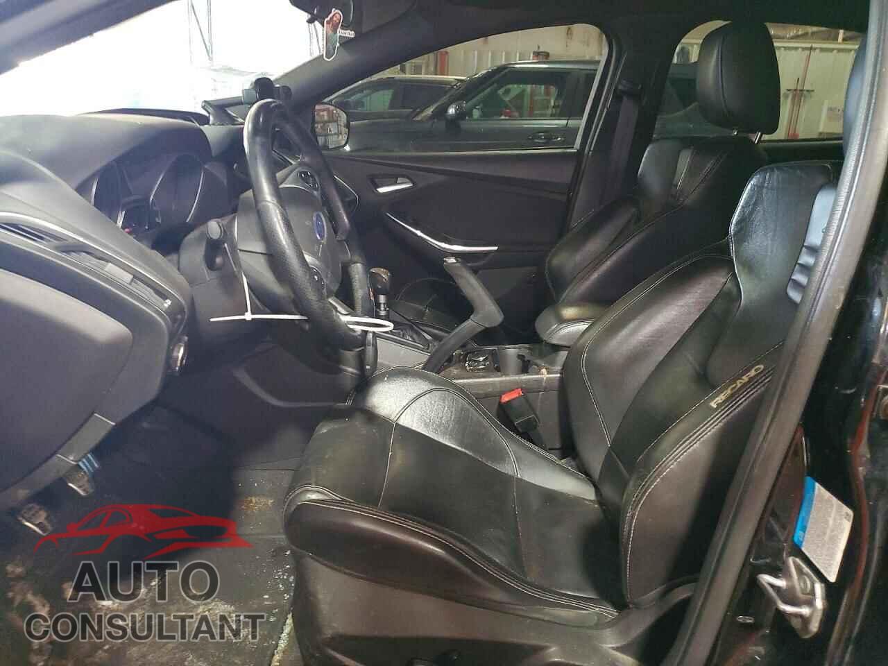 FORD FOCUS 2014 - 1FADP3L92EL212211