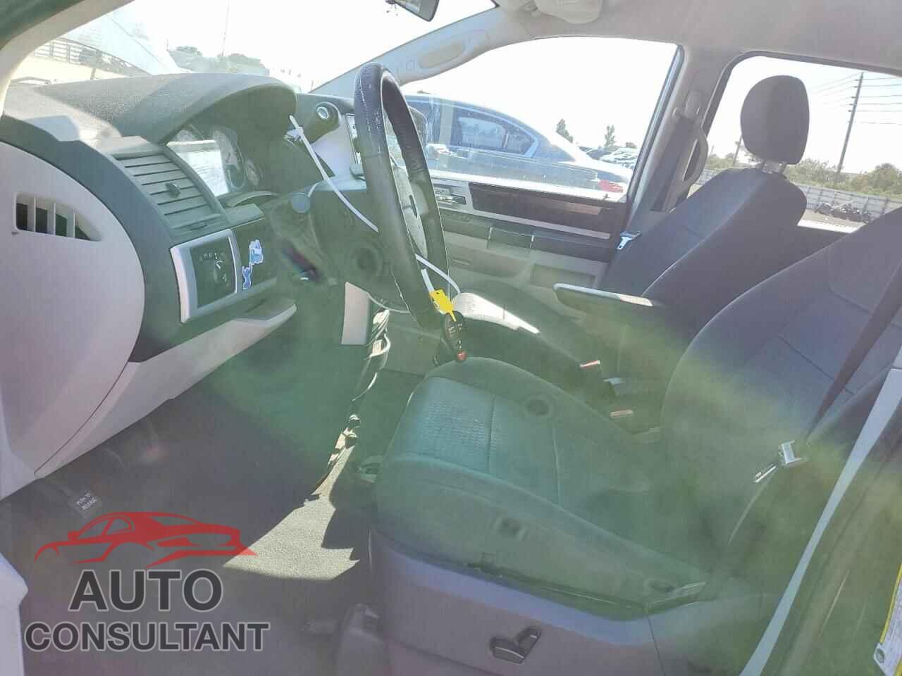 DODGE CARAVAN 2010 - 2D4RN5D15AR211584