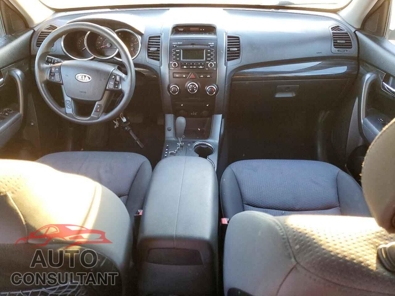 KIA SORENTO 2012 - 5XYKT3A64CG241014