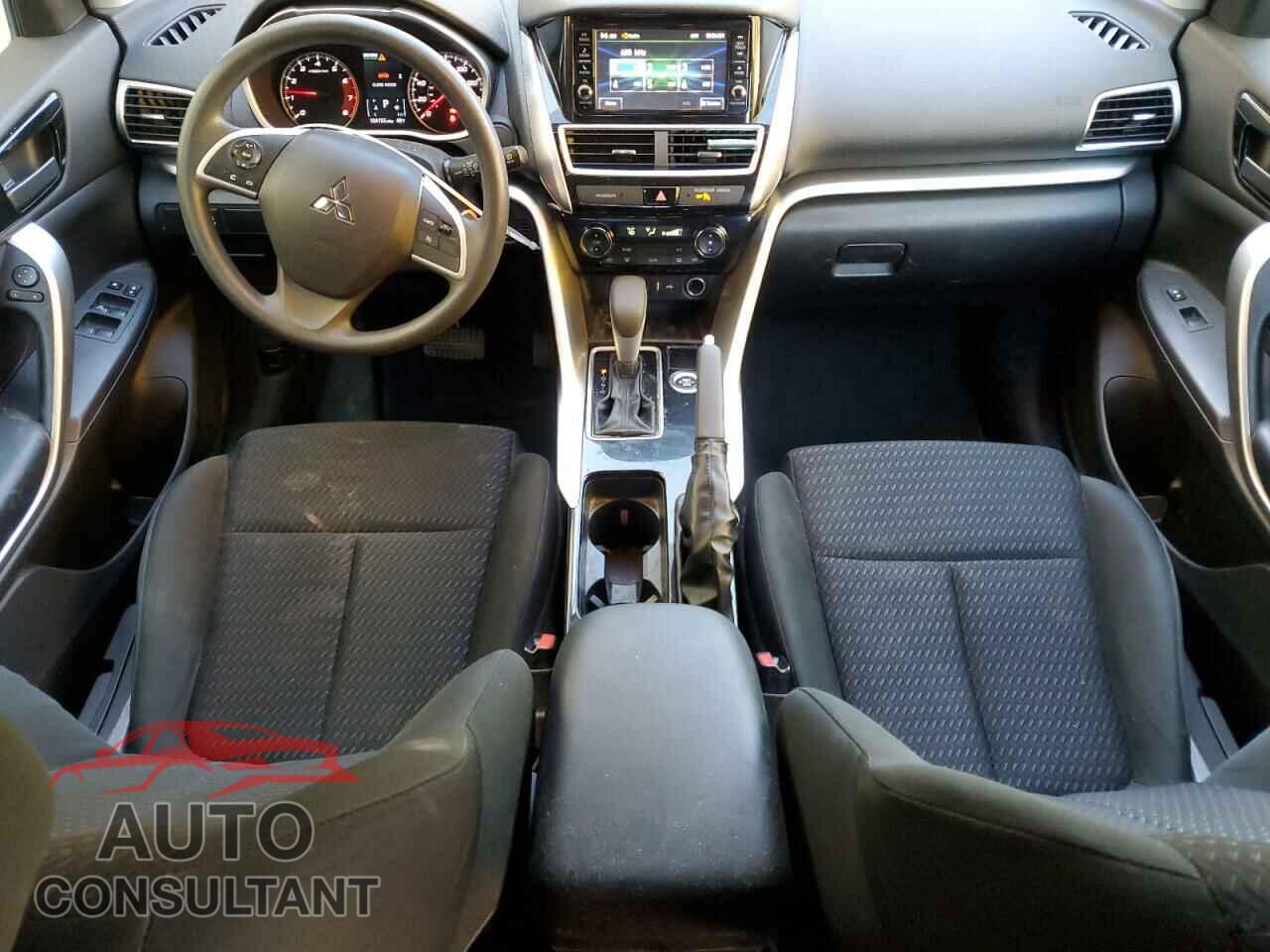 MITSUBISHI ECLIPSE 2018 - JA4AT3AA0JZ040428
