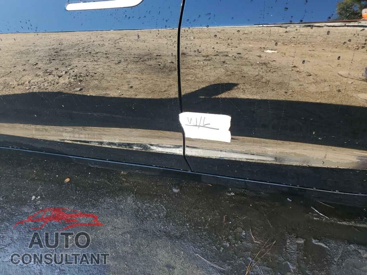 TESLA MODEL 3 2018 - 5YJ3E1EA0JF052155