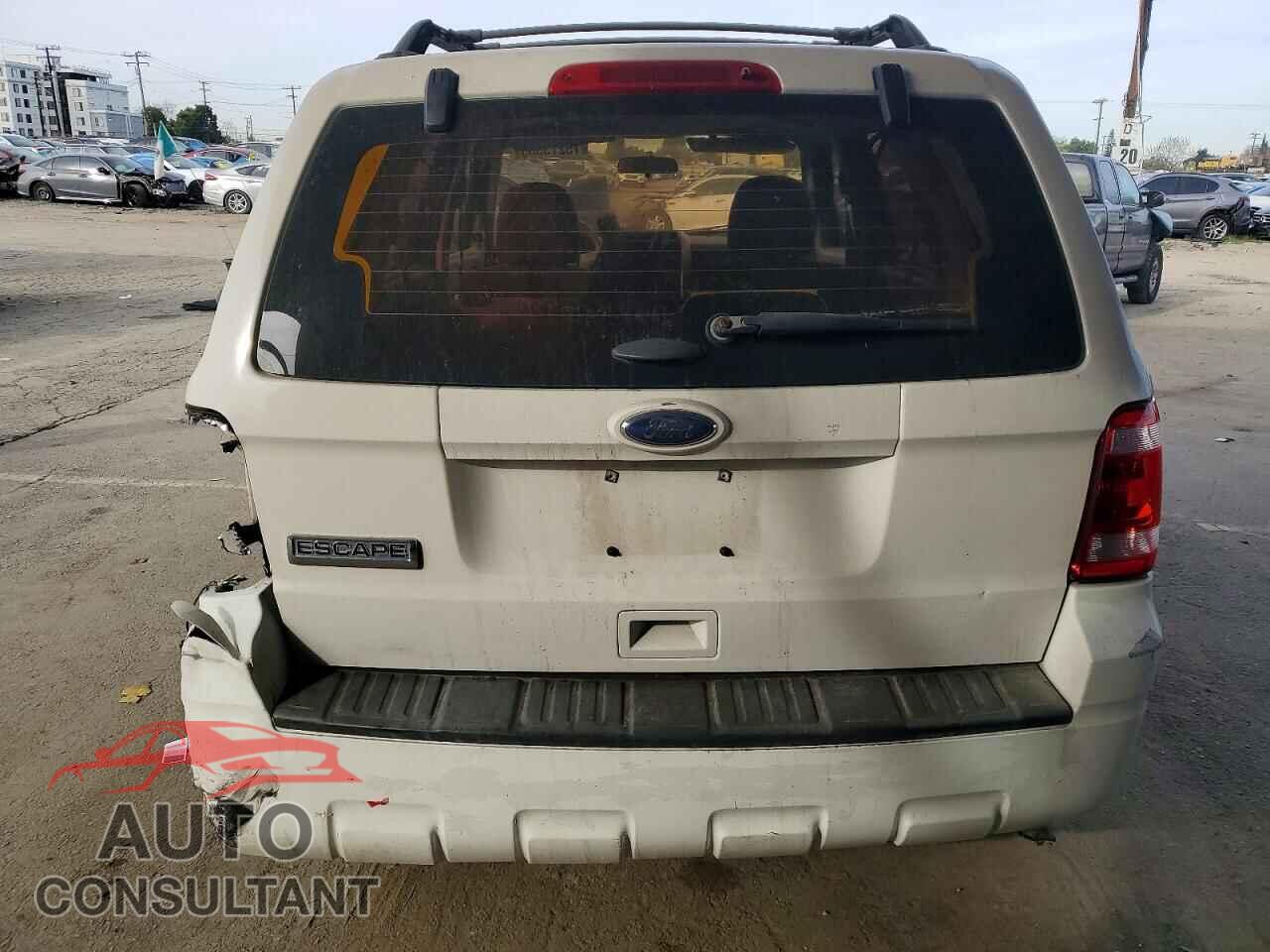 FORD ESCAPE 2011 - 1FMCU0C77BKB35604