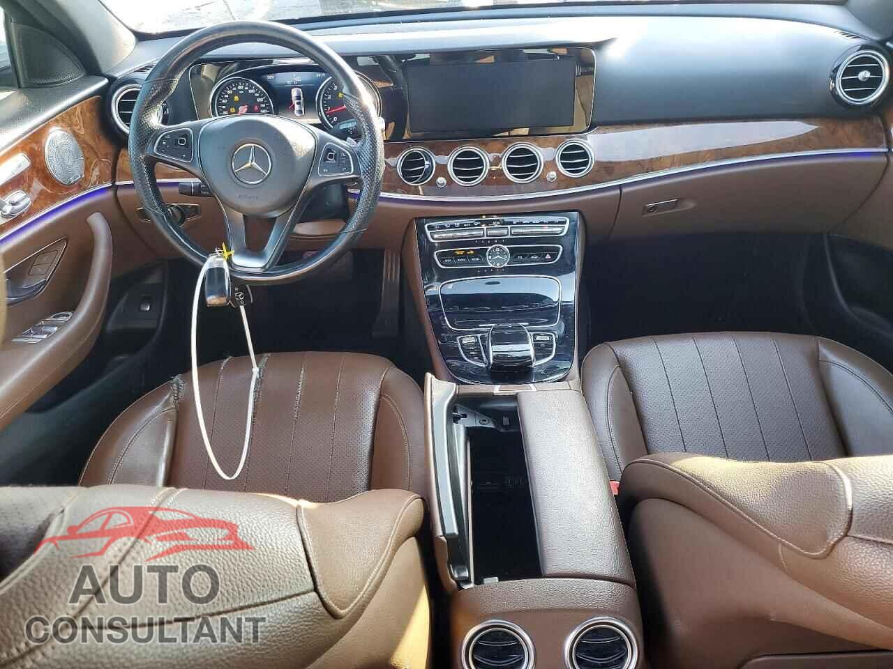 MERCEDES-BENZ E-CLASS 2017 - WDDZF4KB8HA098329