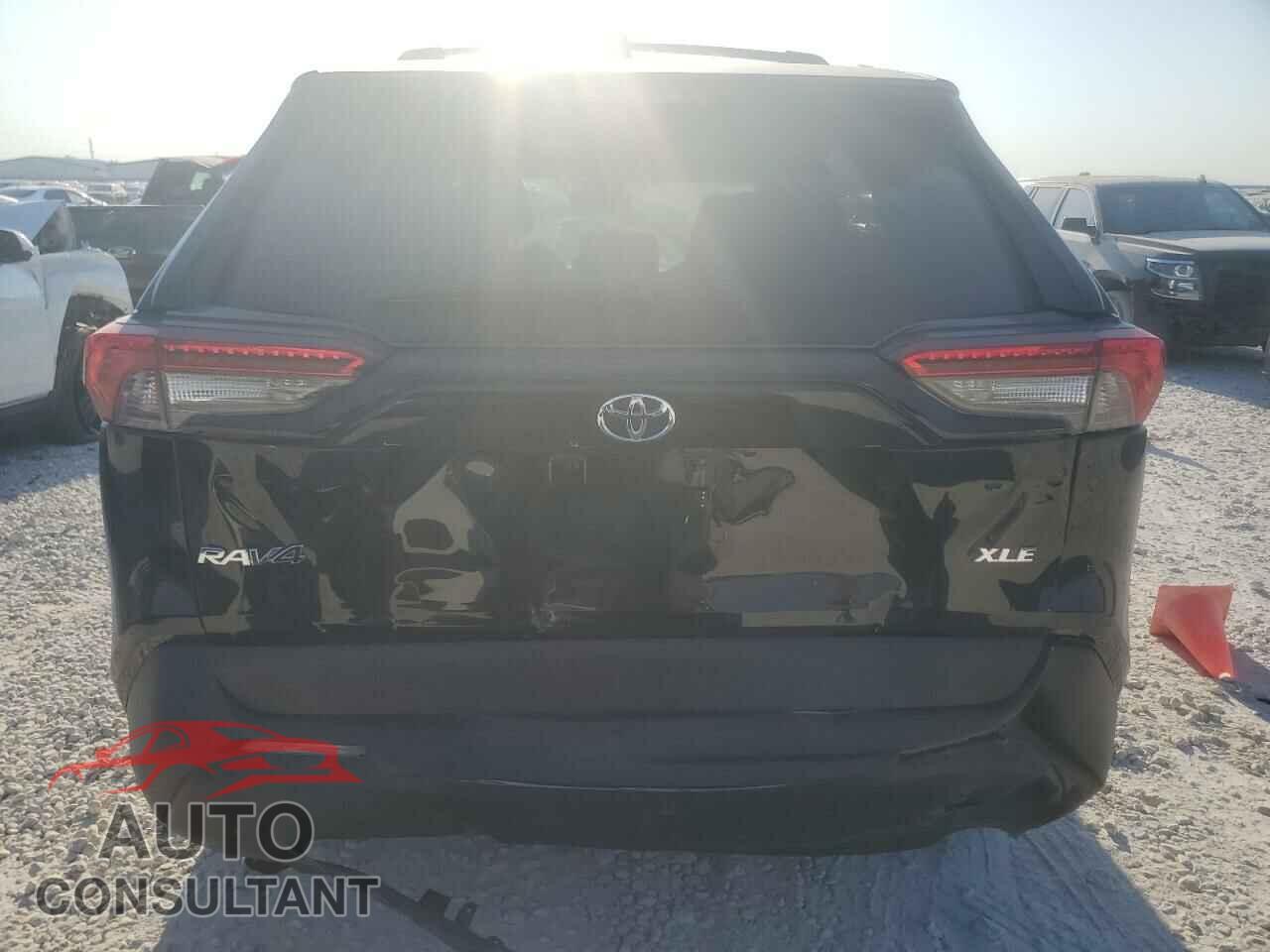 TOYOTA RAV4 2023 - 2T3C1RFV7PC227517