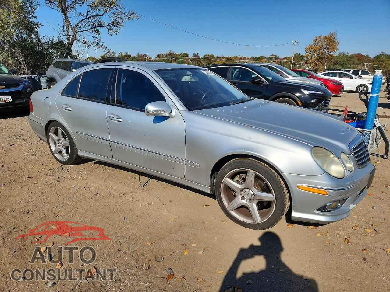 MERCEDES-BENZ E-CLASS 2009 - WDBUF87X09B384248
