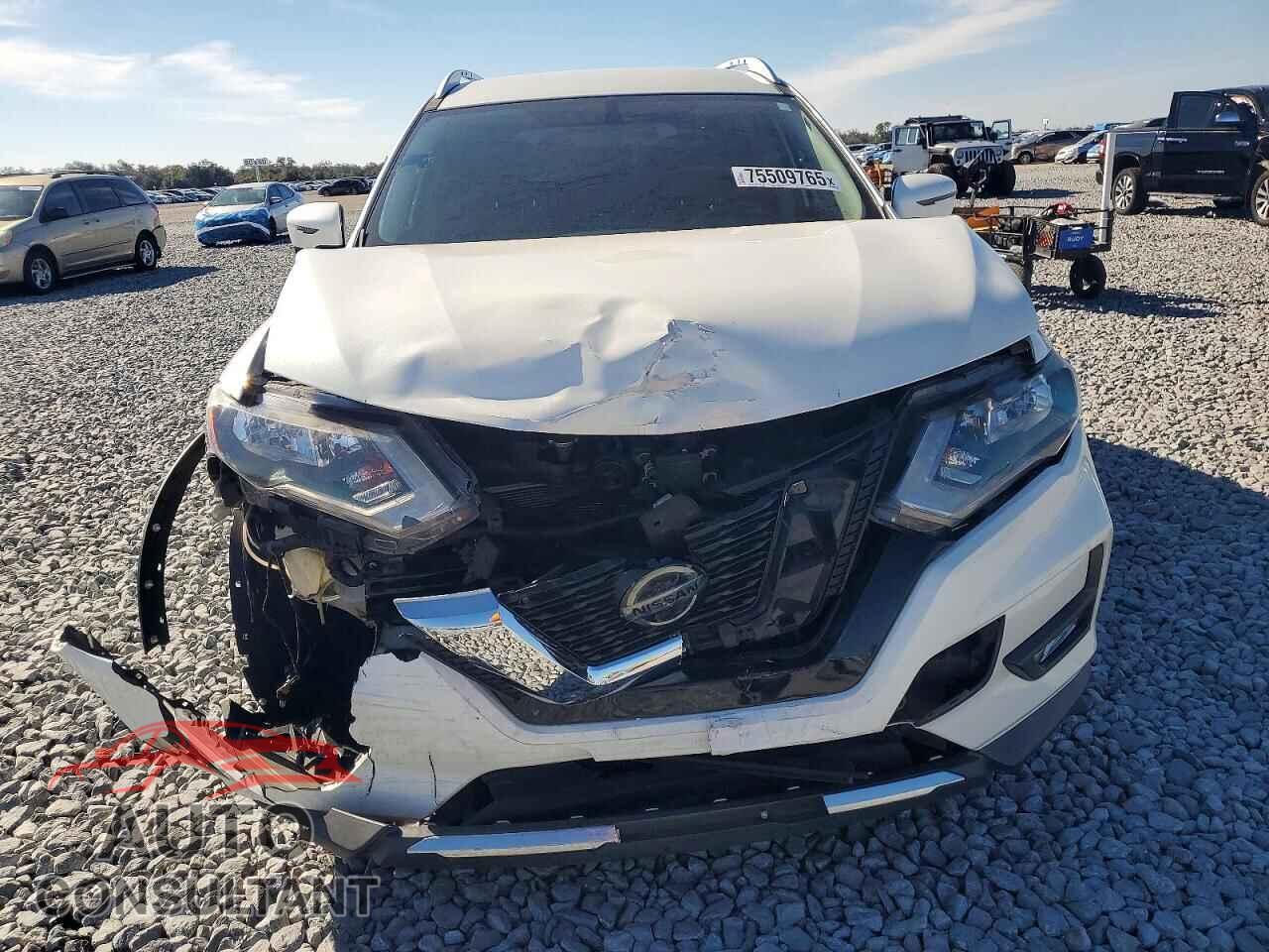 NISSAN ROGUE 2018 - KNMAT2MT2JP577407