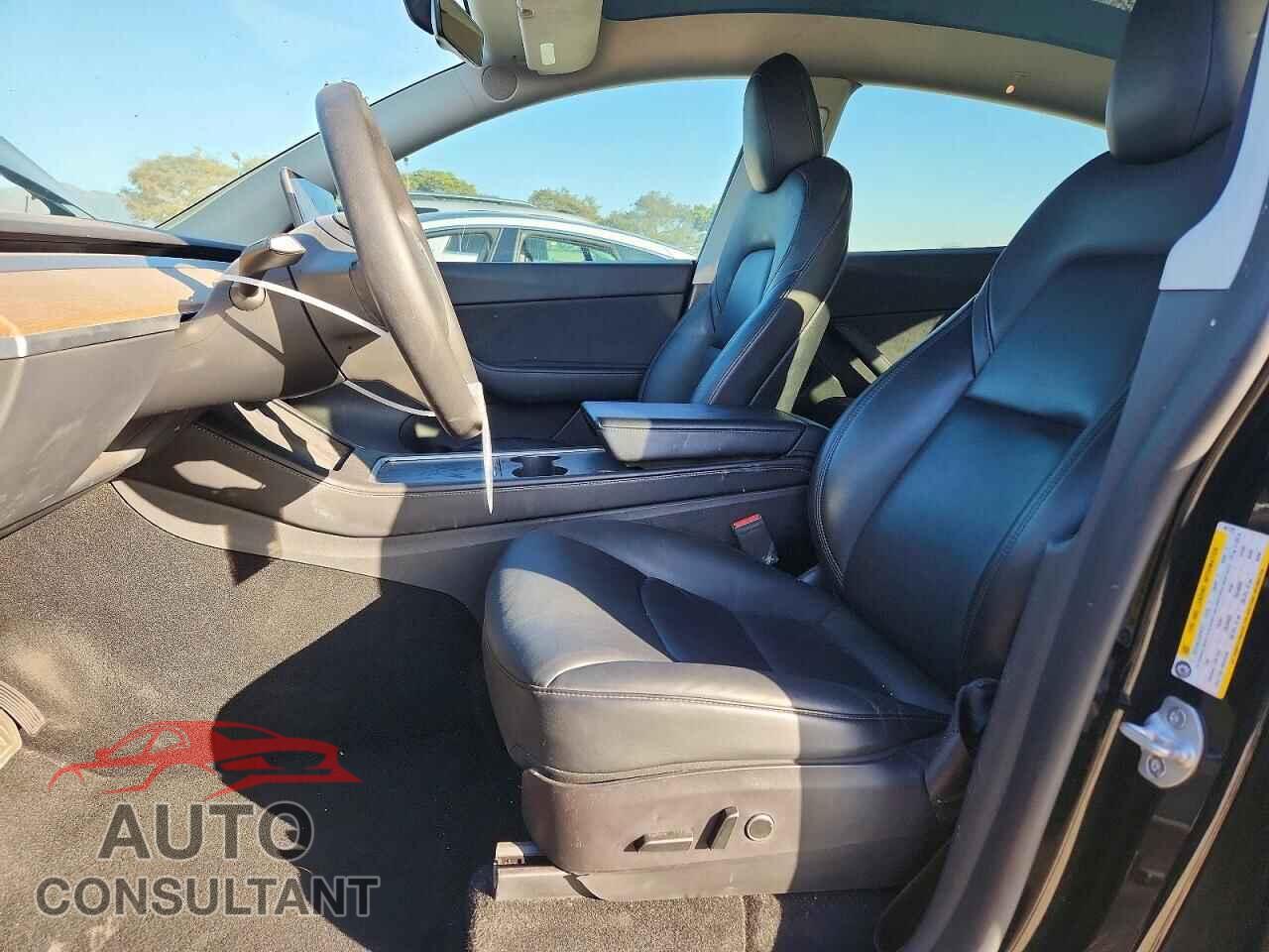 TESLA MODEL Y 2022 - 7SAYGDEE2NF481729