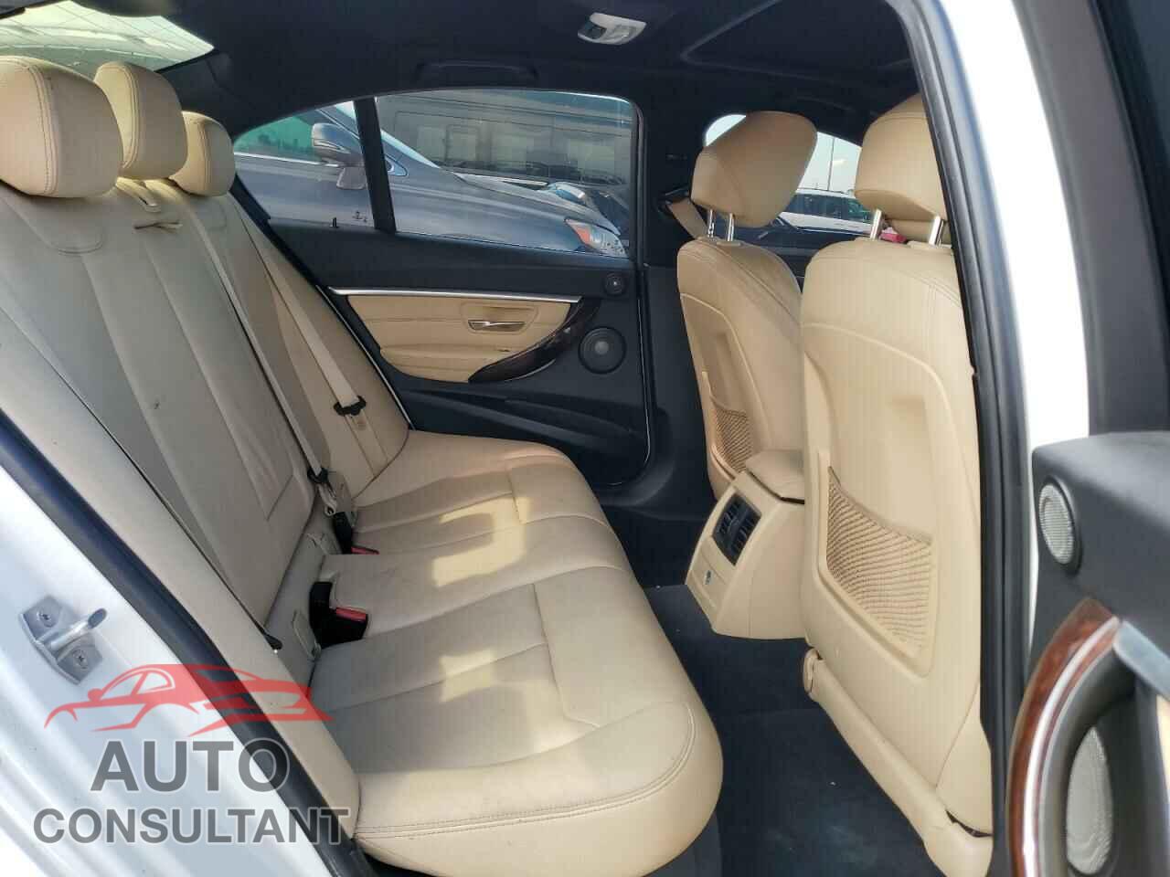 BMW 3 SERIES 2018 - WBA8D9G59JNU70803