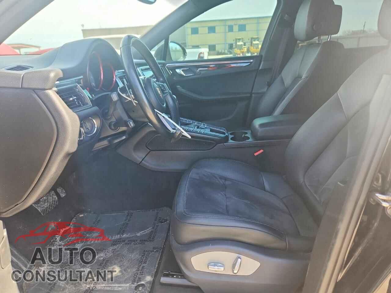 PORSCHE MACAN 2015 - WP1AB2A59FLB53213