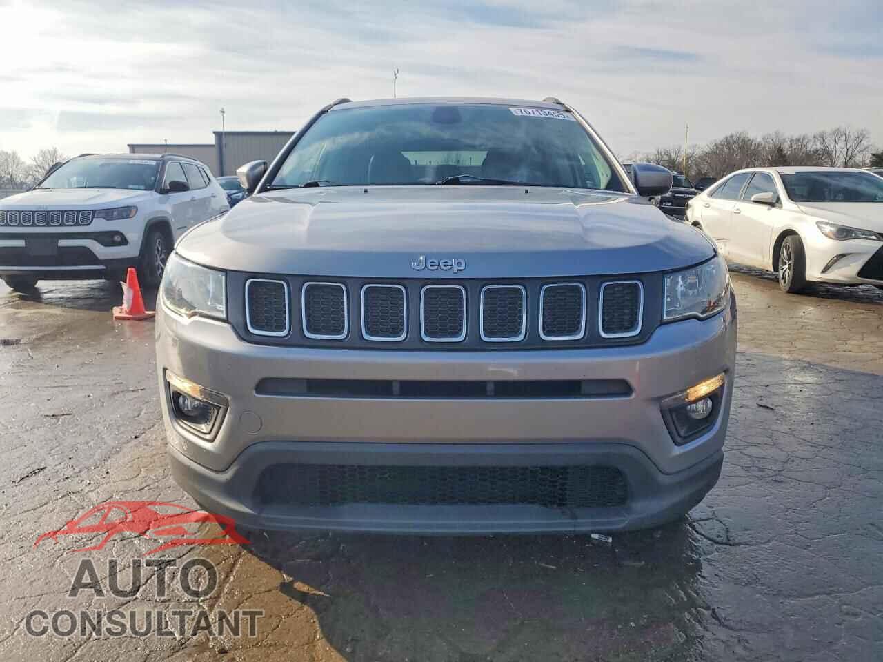 JEEP COMPASS 2017 - 3C4NJCBB9HT617334