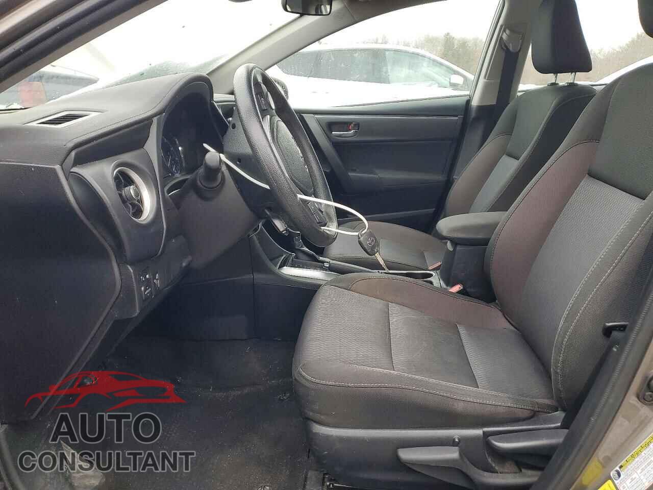 TOYOTA COROLLA 2017 - 2T1BURHEXHC812571