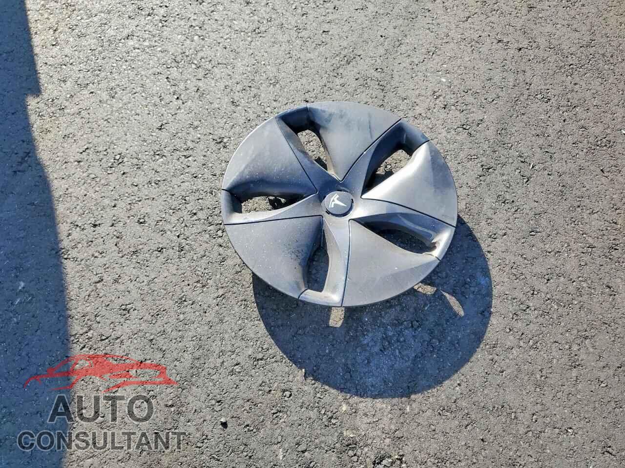 TESLA MODEL 3 2020 - 5YJ3E1EA8LF660573