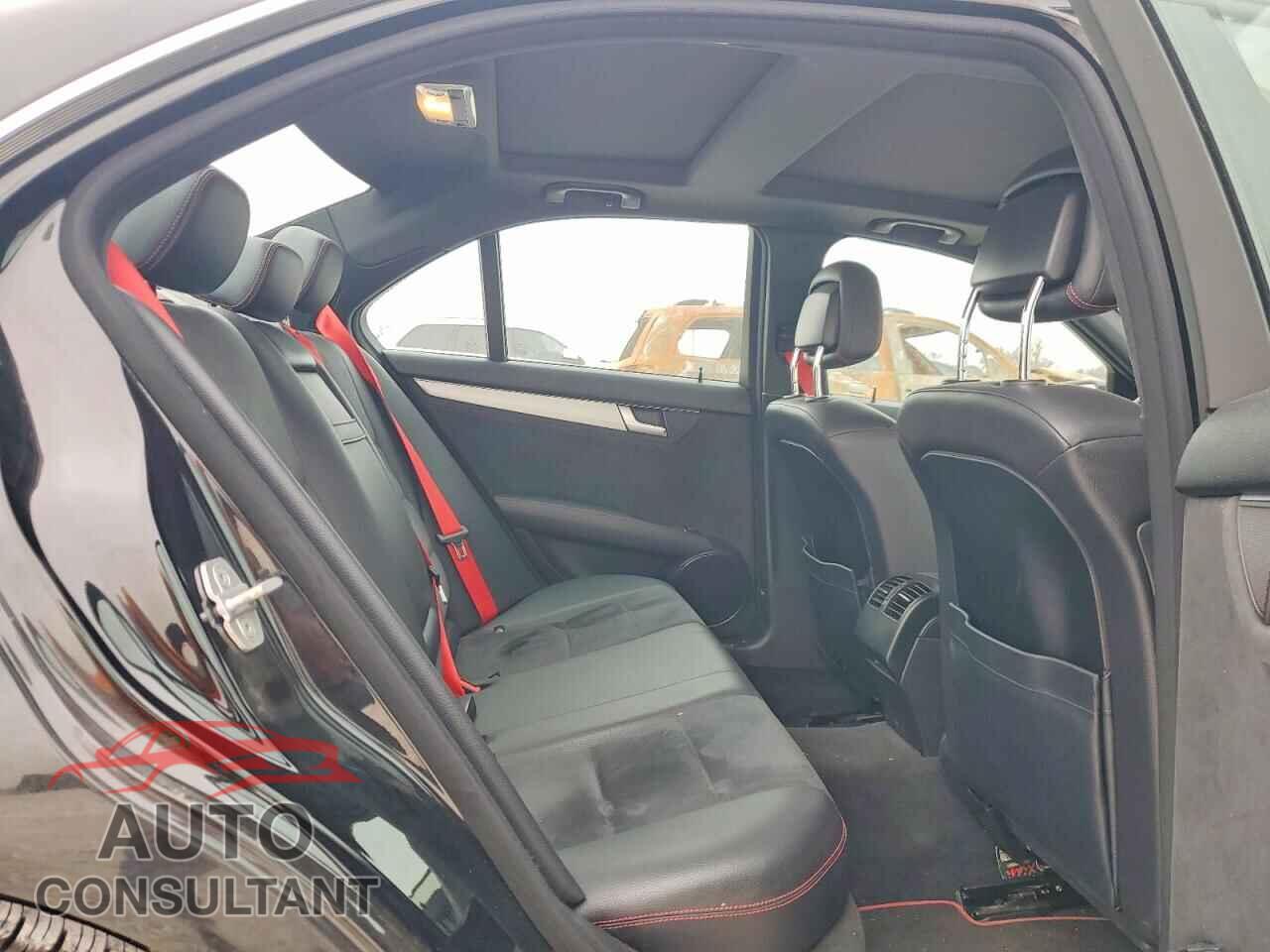 MERCEDES-BENZ C-CLASS 2013 - WDDGF8AB2DA777510