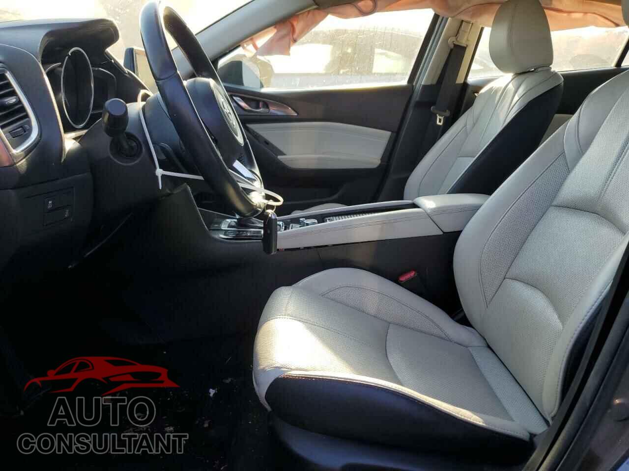 MAZDA 3 2017 - 3MZBN1W37HM149383