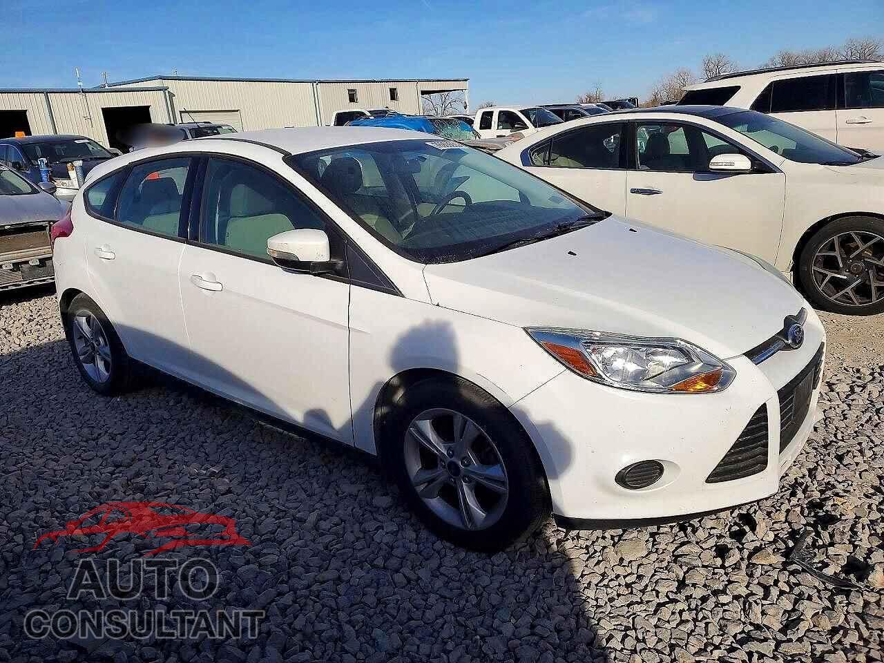 FORD FOCUS 2014 - 1FADP3K26EL426185