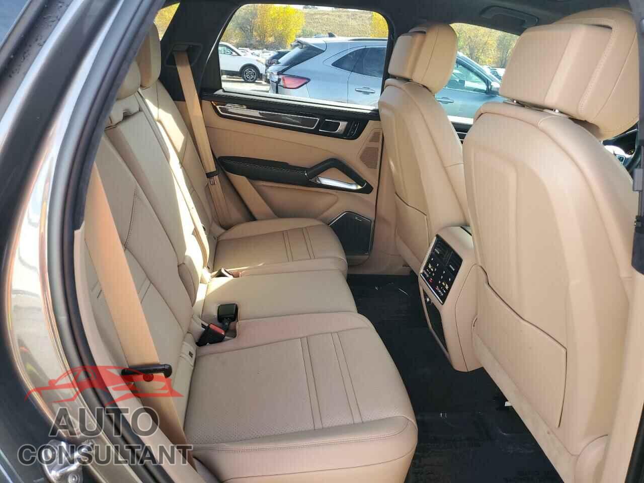 PORSCHE CAYENNE 2019 - WP1AF2AY6KDA81423