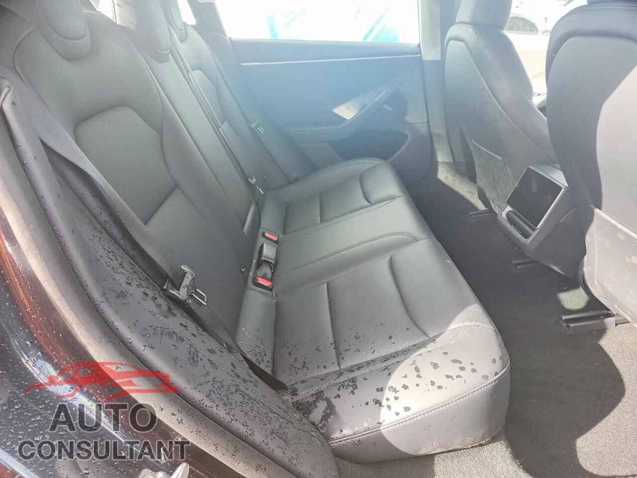 TESLA MODEL 3 2024 - 5YJ3E1EB4RF739837