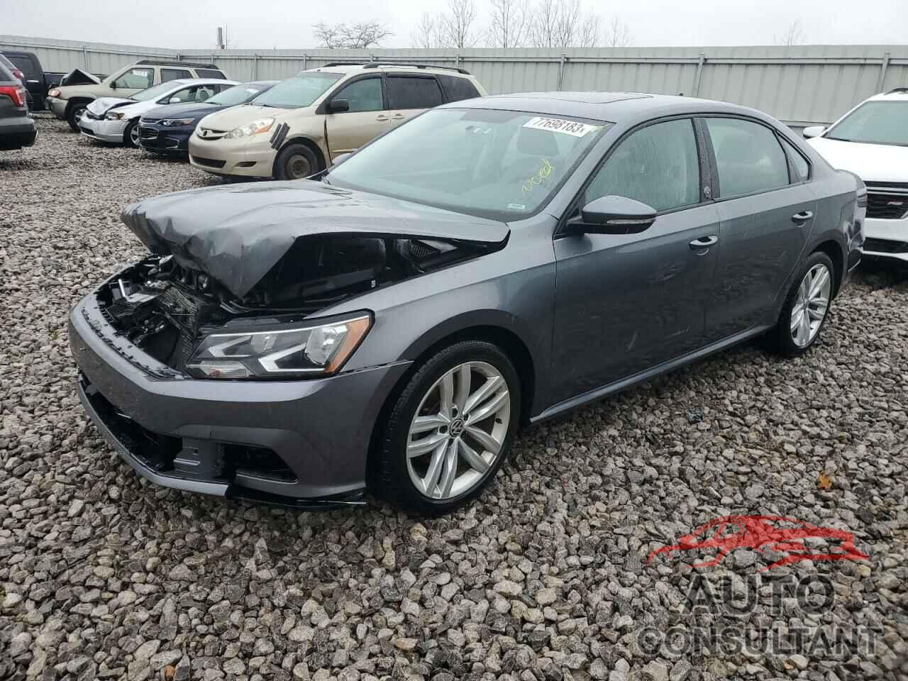 VOLKSWAGEN PASSAT 2019 - 1VWLA7A33KC009785