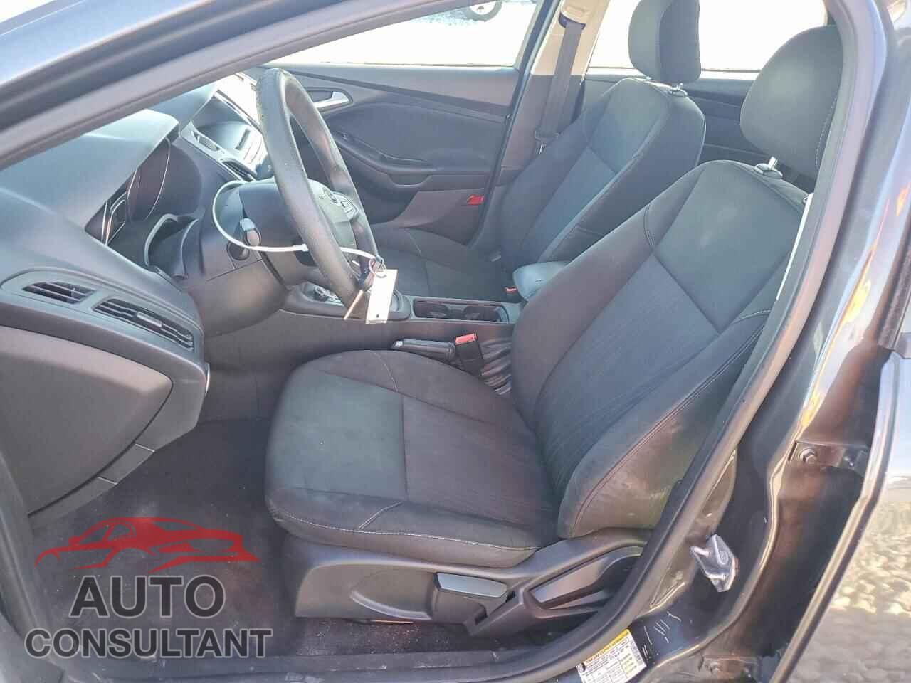 FORD FOCUS 2015 - 1FADP3F22FL329772