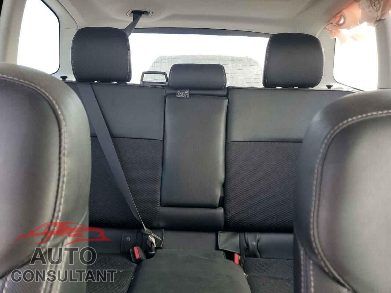 SUBARU FORESTER 2018 - JF2SJAEC3JH449496