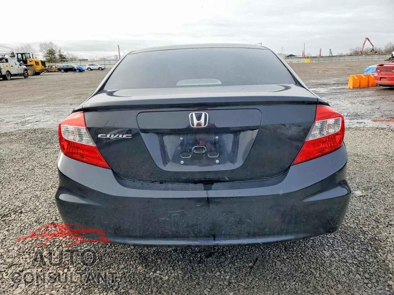 HONDA CIVIC 2012 - 2HGFB2F84CH329945