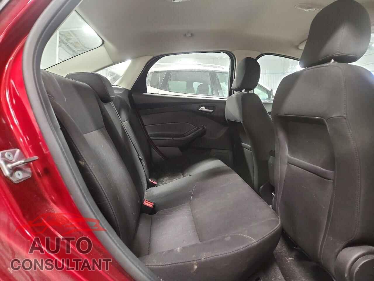 FORD FOCUS 2017 - 1FADP3F23HL294761