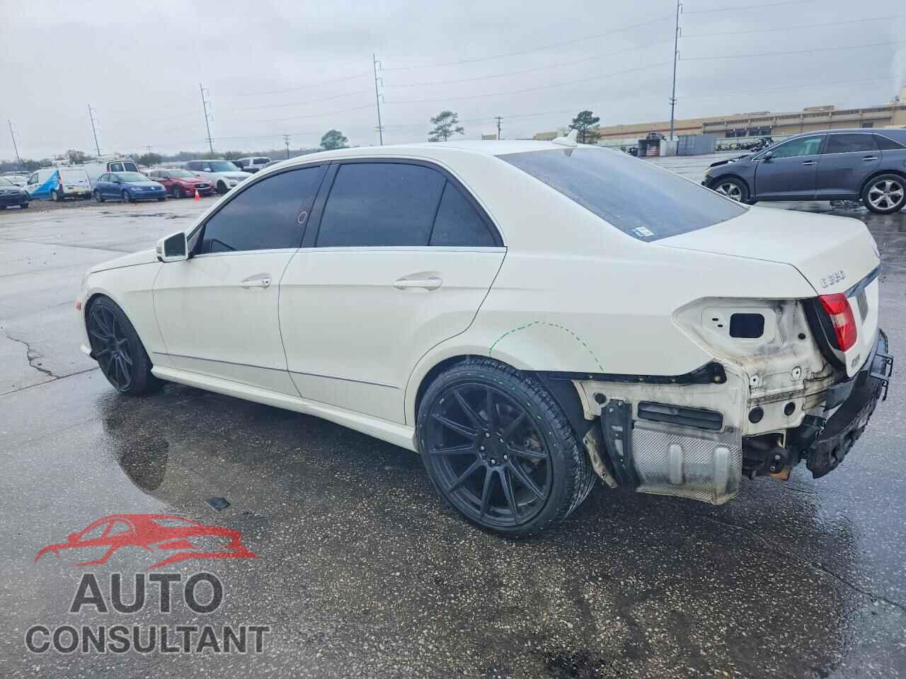 MERCEDES-BENZ E 2013 - WDDHF5KB7DA733097