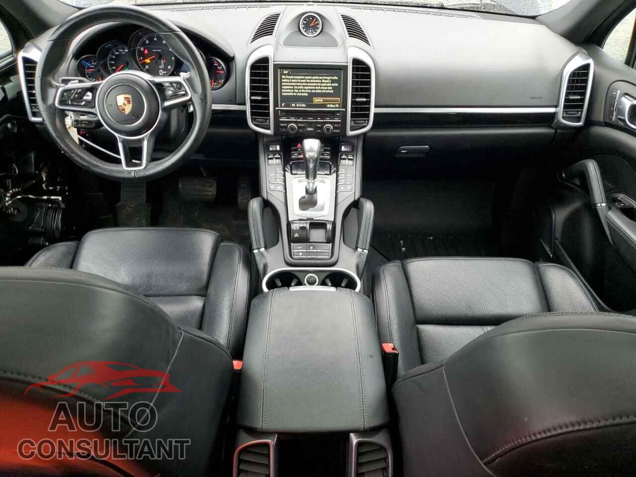 PORSCHE CAYENNE 2016 - WP1AA2A28GKA13945