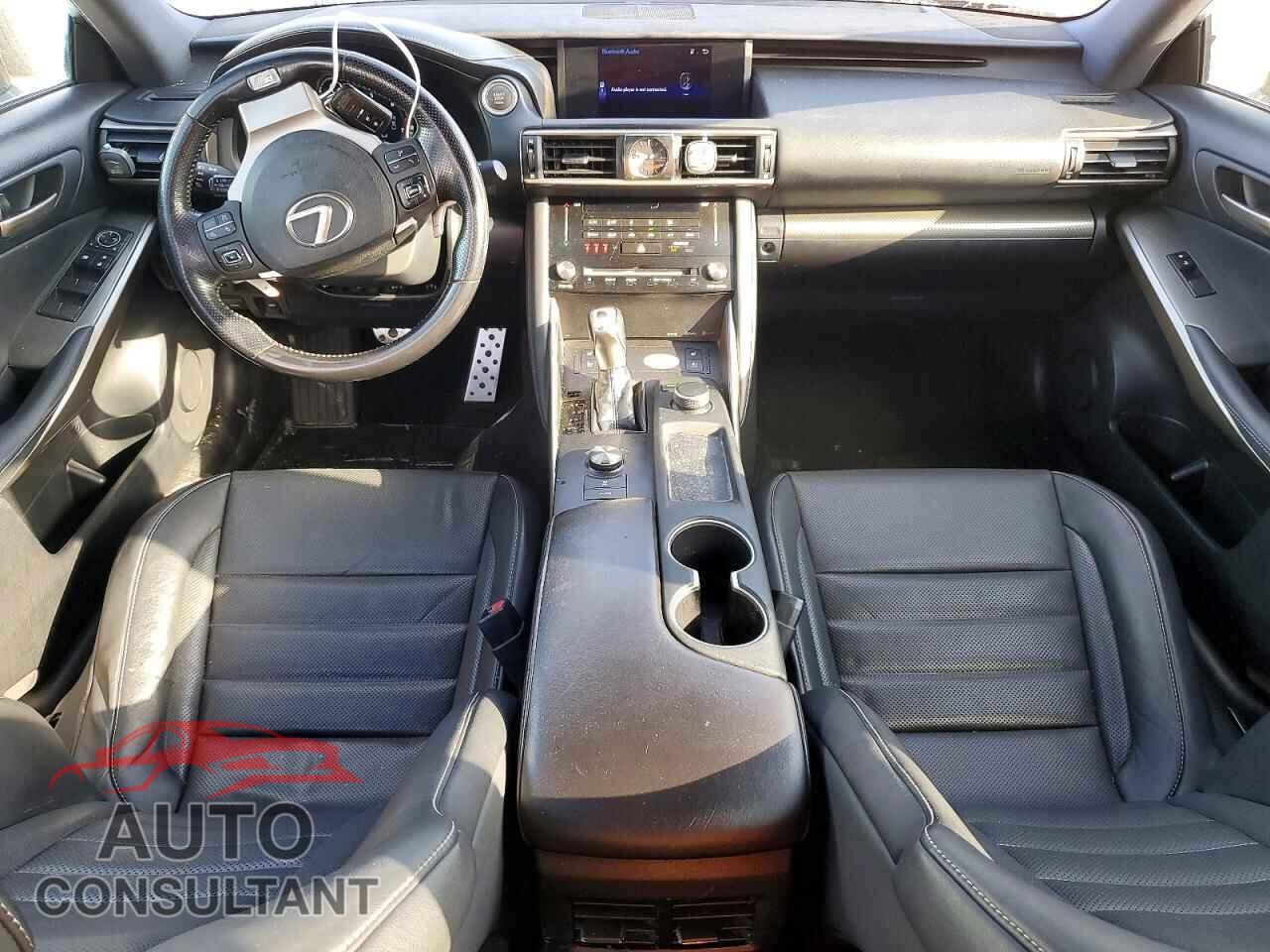LEXUS IS 2017 - JTHCE1D2XH5013853