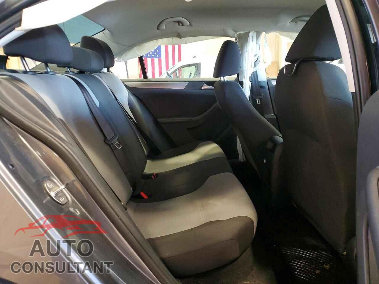 VOLKSWAGEN JETTA 2017 - 3VW2B7AJ7HM408603