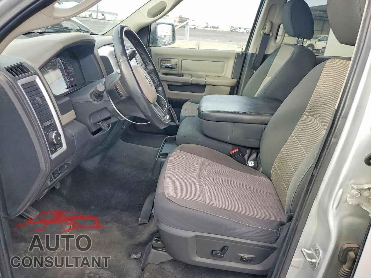 DODGE RAM 1500 2012 - 1C6RD7LT6CS125367