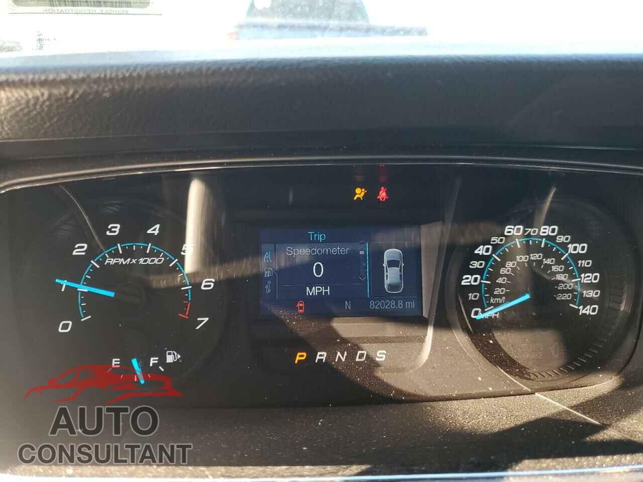 FORD TAURUS 2017 - 1FAHP2E82HG136826