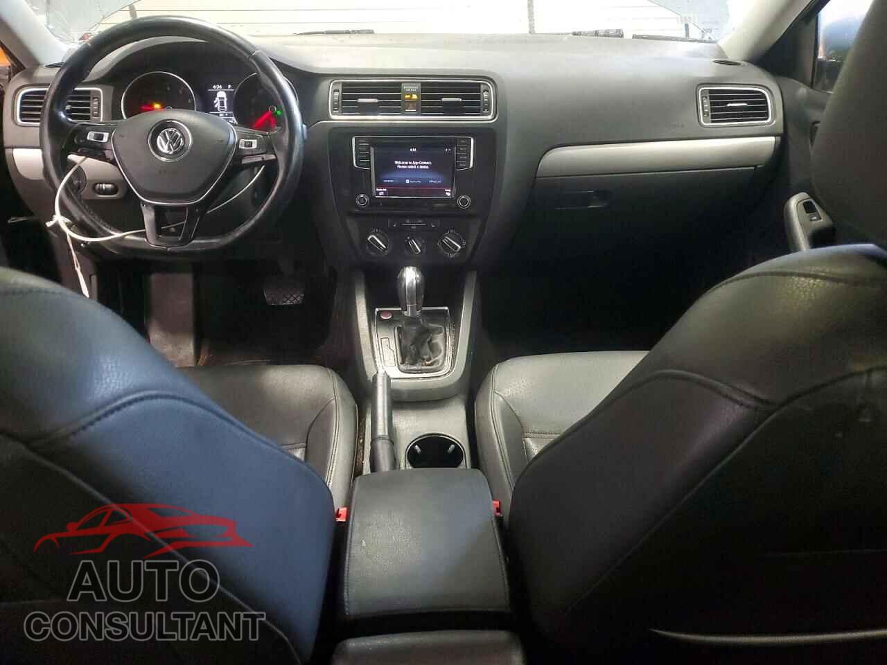 VOLKSWAGEN JETTA 2017 - 3VWDB7AJ5HM379112