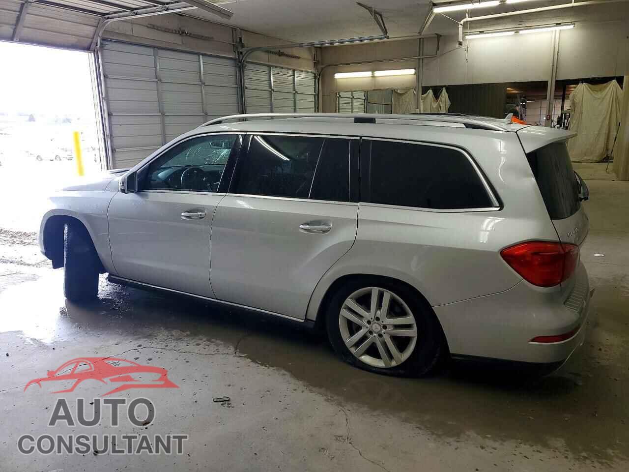 MERCEDES-BENZ GL 2014 - 4JGDF7CE5EA330293