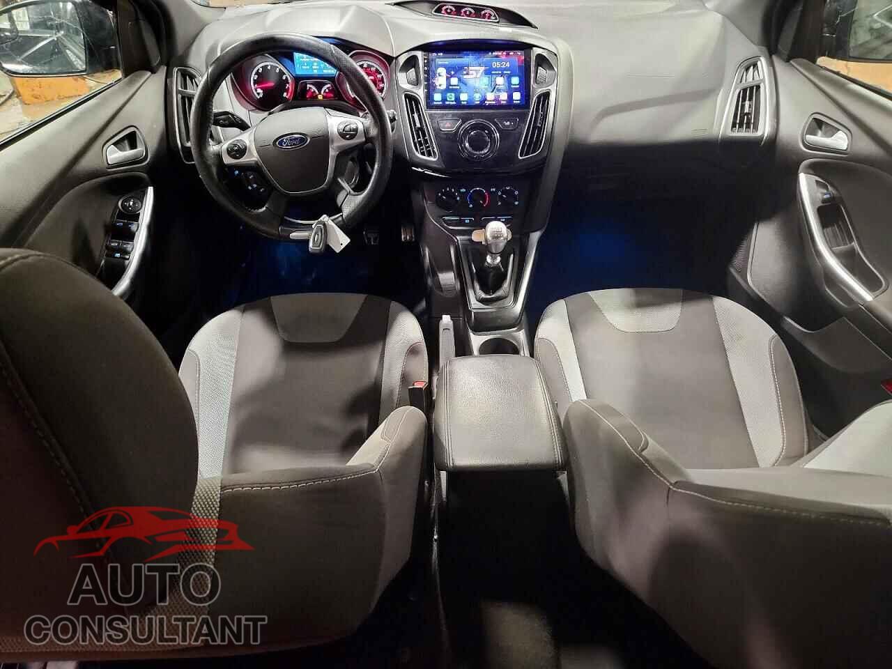FORD FOCUS 2014 - 1FADP3L95EL418171