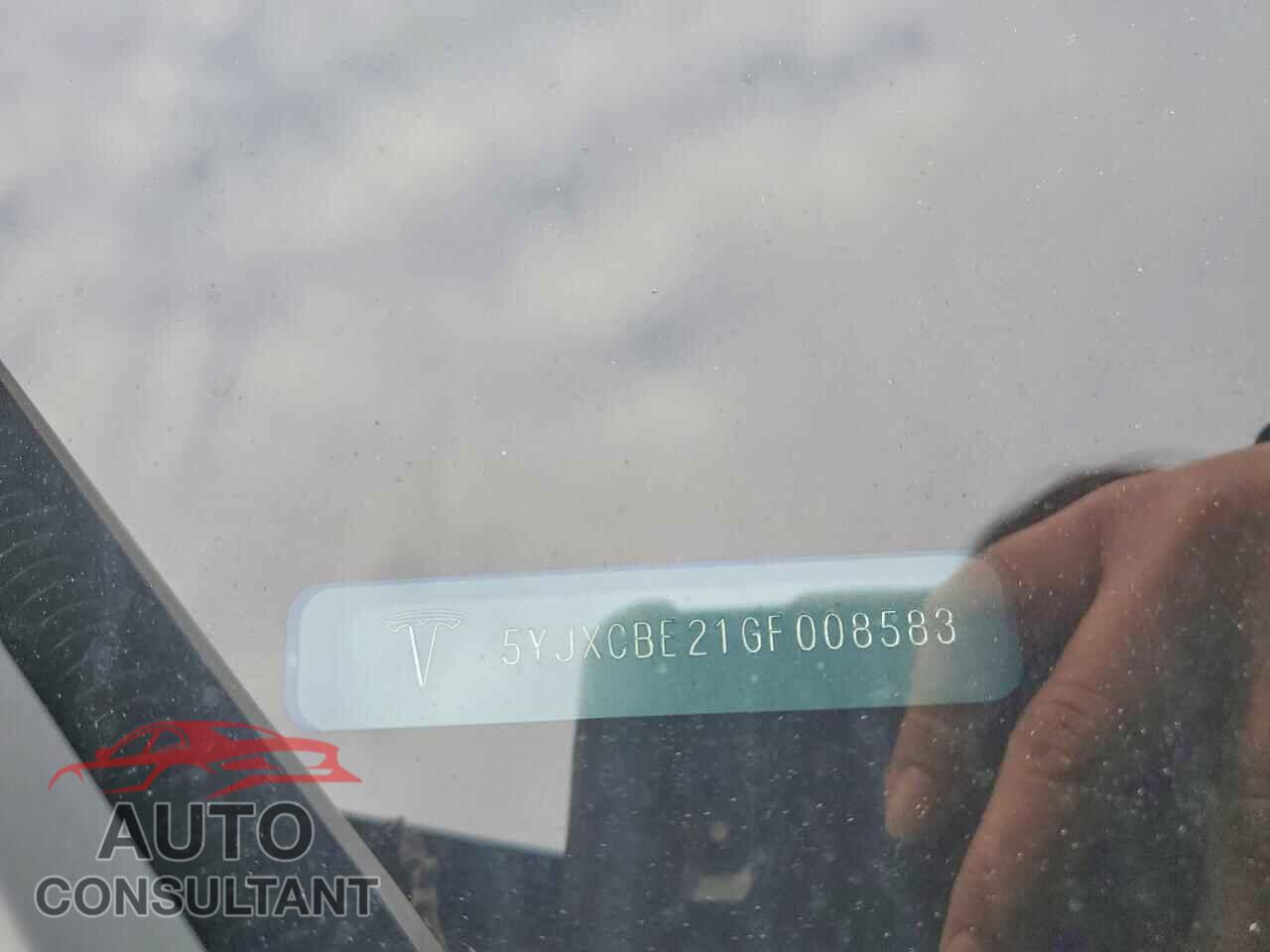 TESLA MODEL X 2016 - 5YJXCBE21GF008583