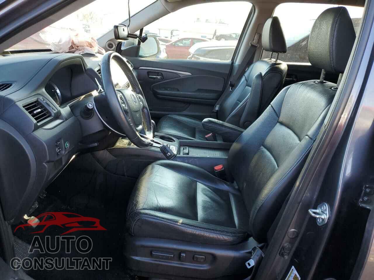 HONDA PILOT 2017 - 5FNYF6H59HB090511