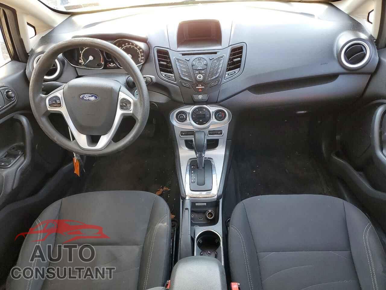 FORD FIESTA 2018 - 3FADP4EJ2JM109991