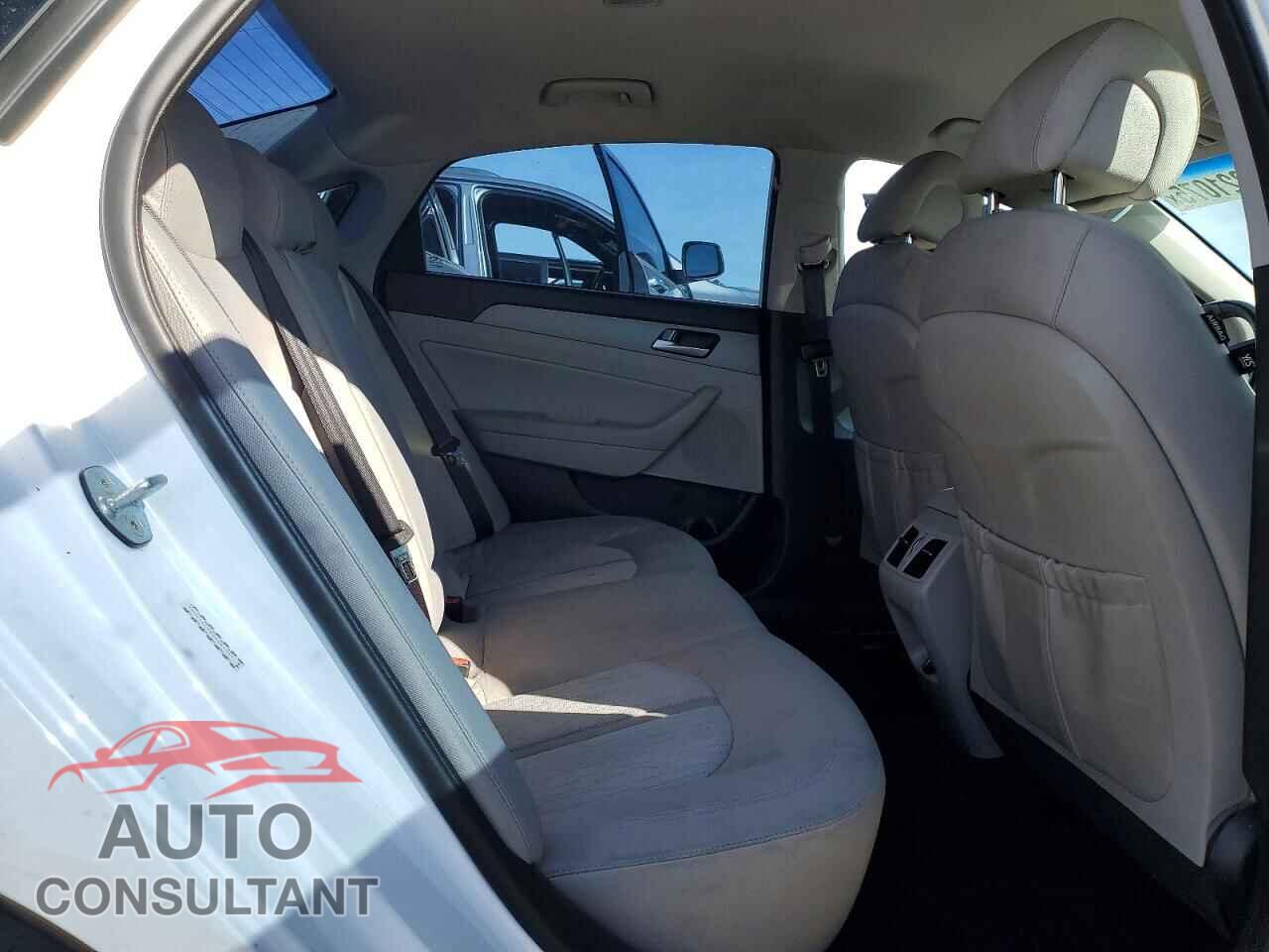 HYUNDAI SONATA 2017 - KMHE14L28HA061041