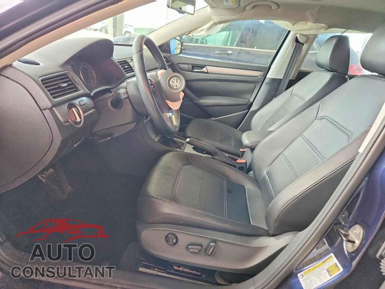 VOLKSWAGEN PASSAT 2014 - 1VWBS7A38EC117607
