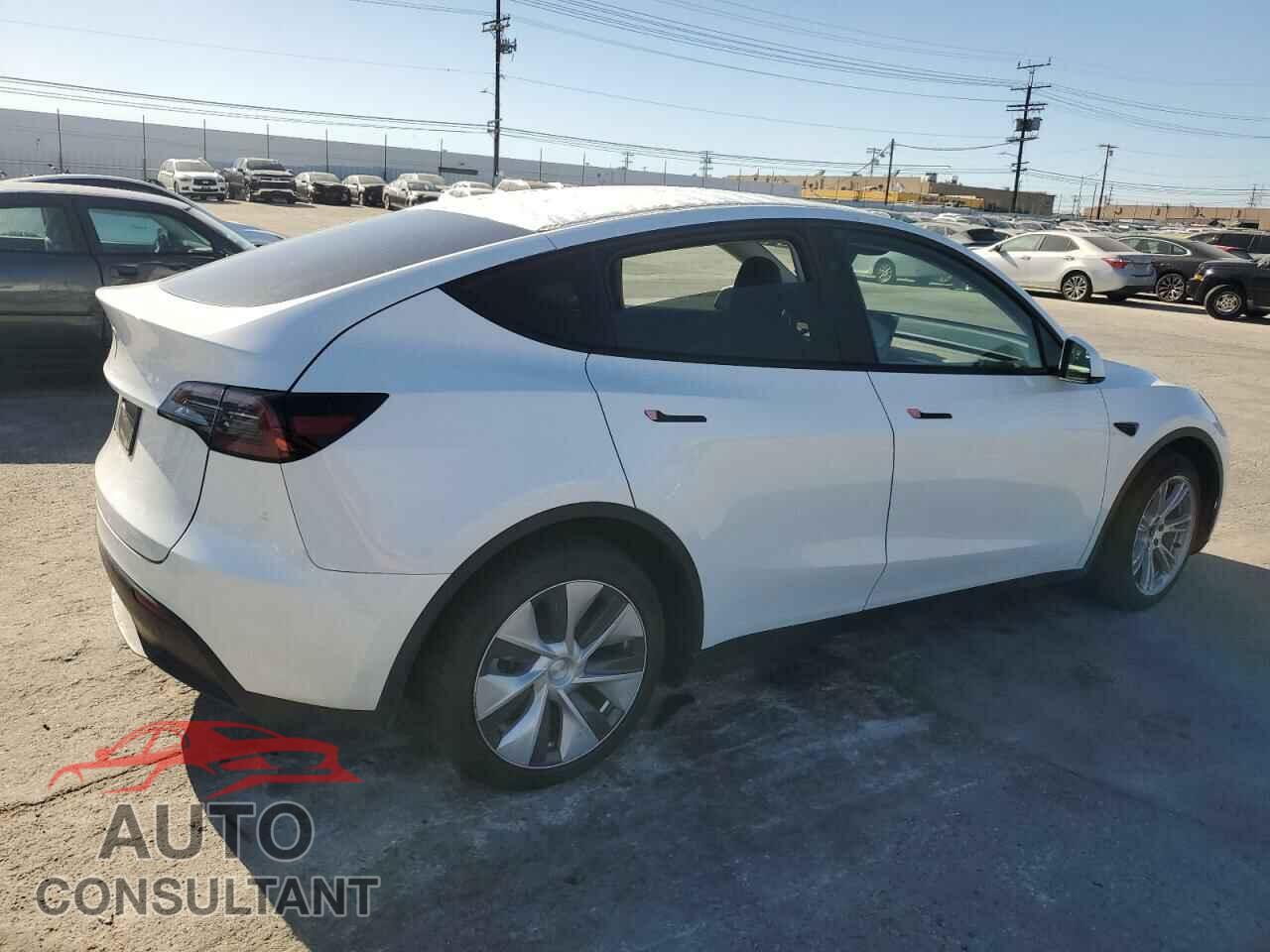 TESLA MODEL Y 2023 - 7SAYGDED6PF970077