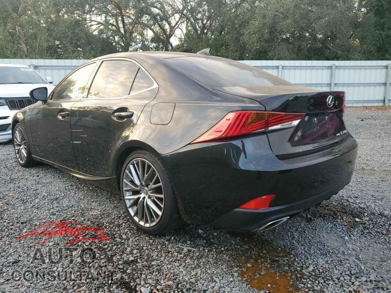 LEXUS IS 2018 - JTHC81D2XJ5029421