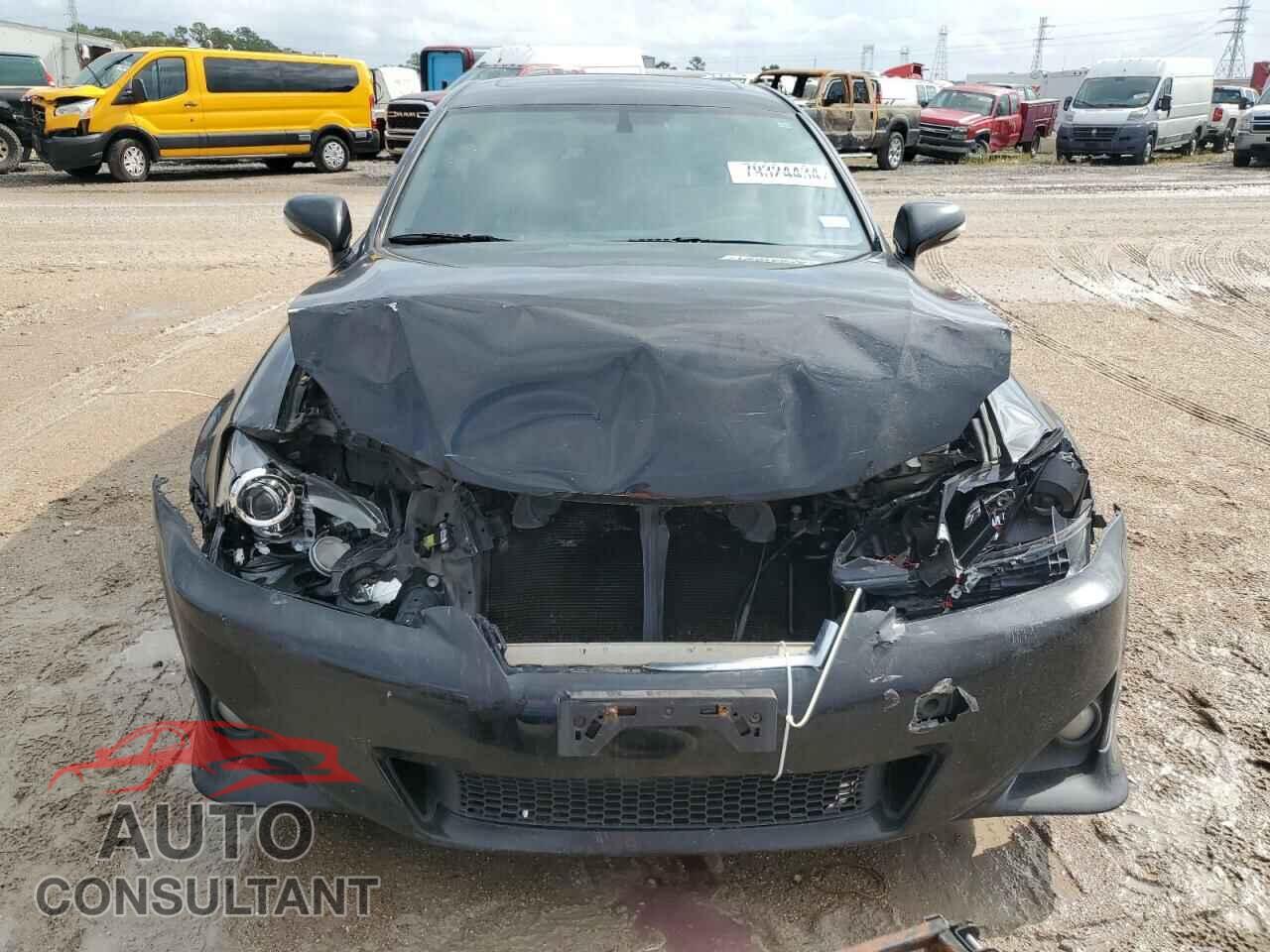 LEXUS IS 2011 - JTHBF5C23B5156023