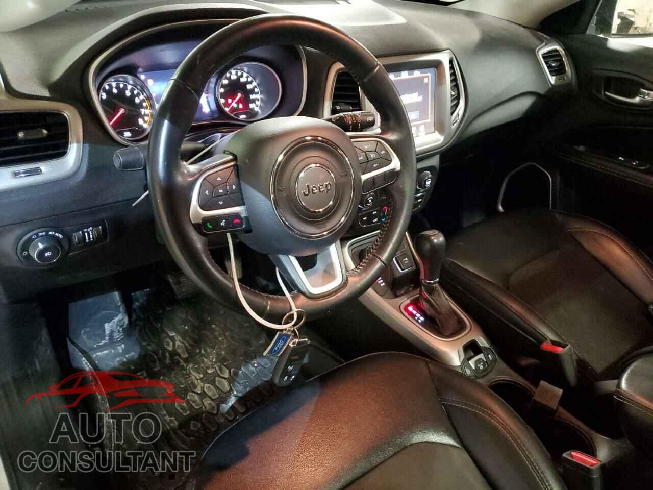 JEEP COMPASS 2018 - 3C4NJDBB9JT354824
