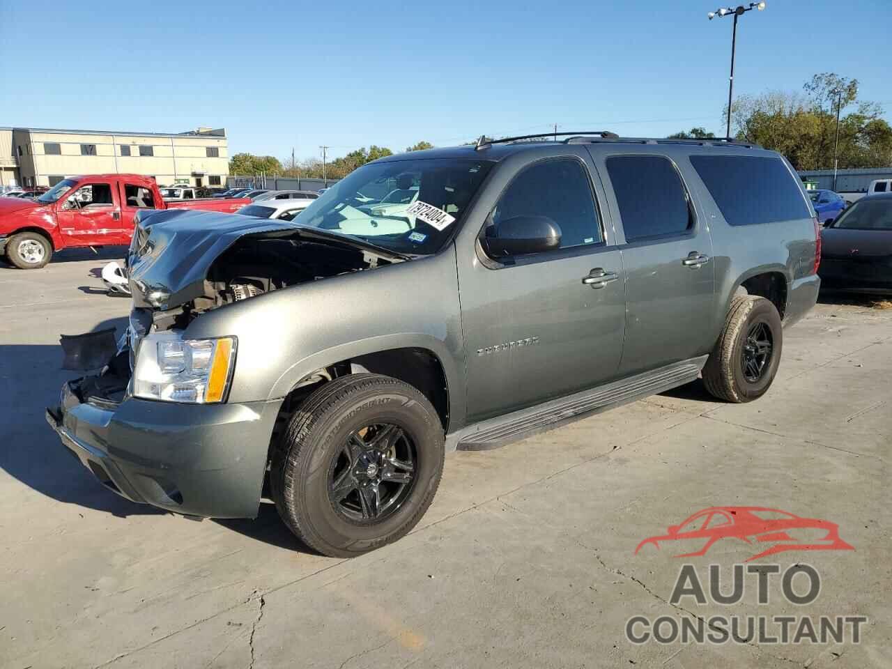 CHEVROLET SUBURBAN 2011 - 1GNSCJE04BR189028