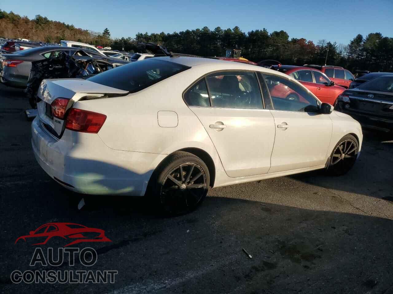 VOLKSWAGEN JETTA 2013 - 3VWDP7AJ5DM444357