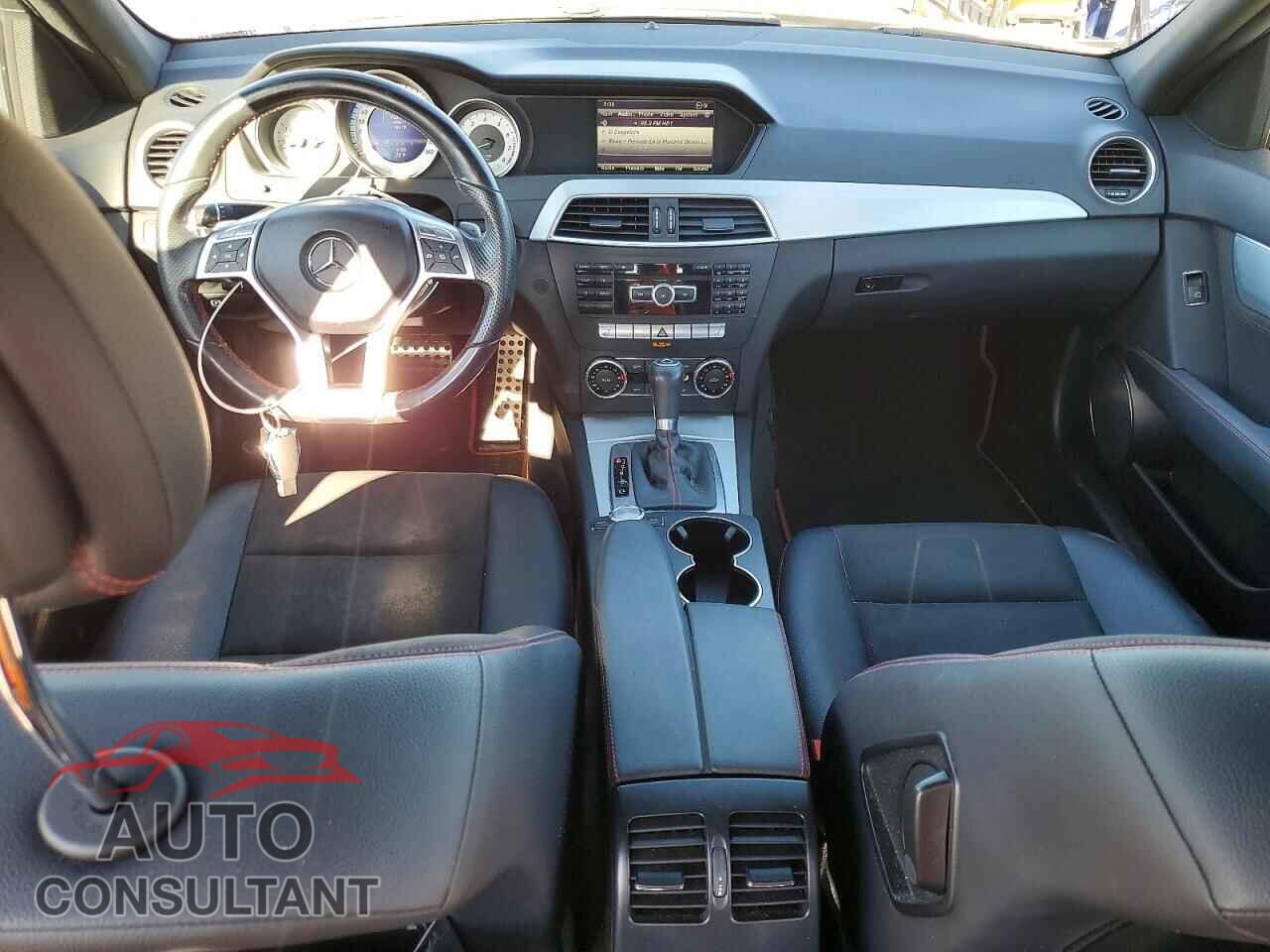 MERCEDES-BENZ C 2013 - WDDGF4HB5DA862906